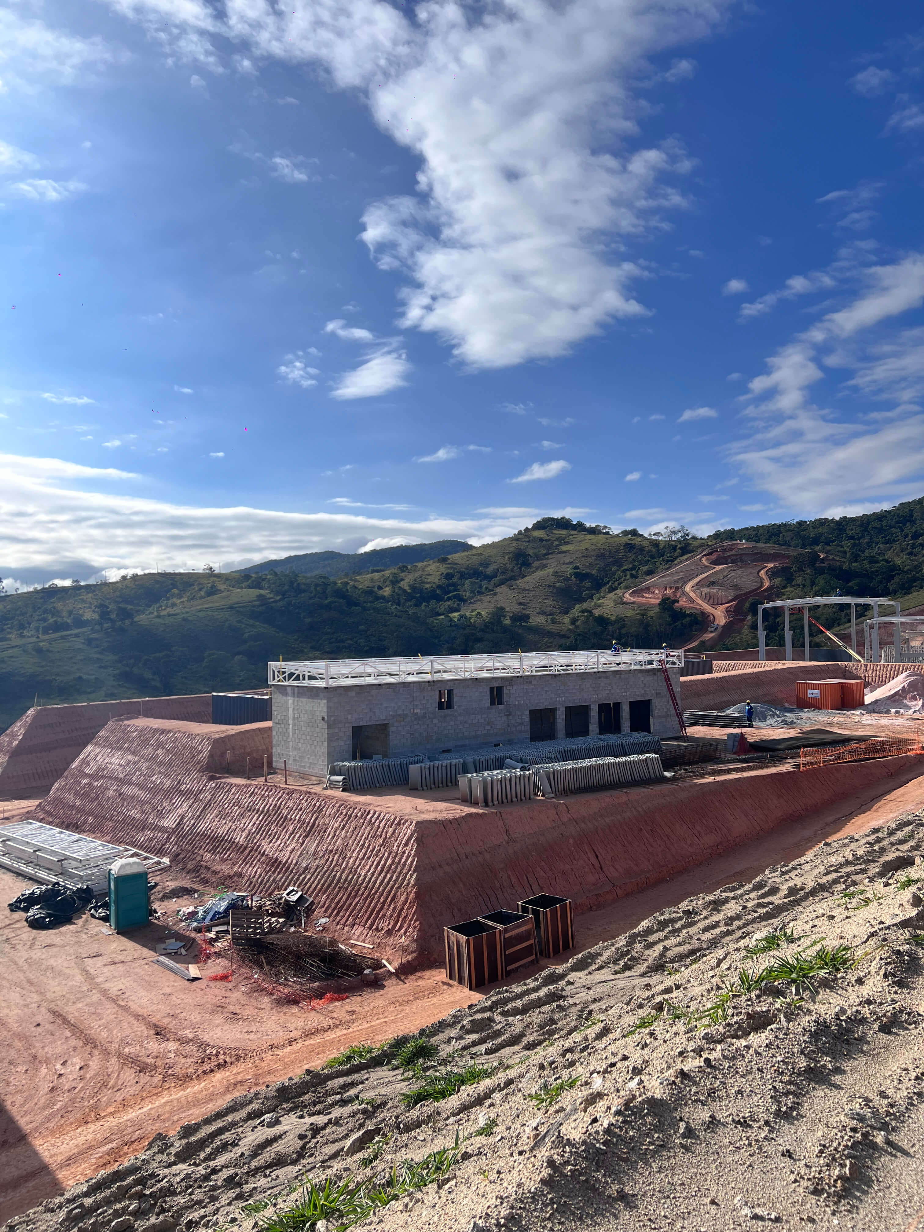 Construção de edificação institucional